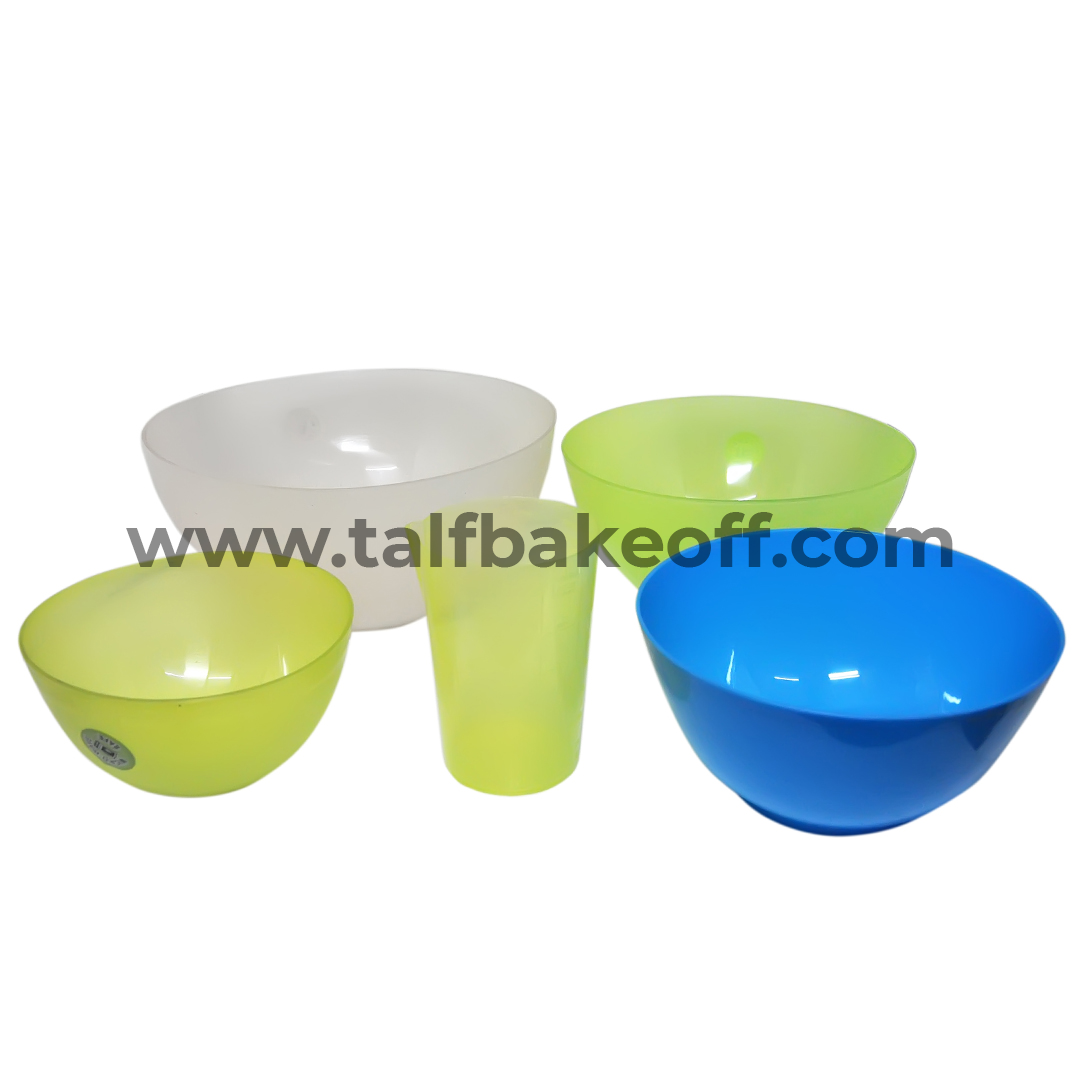 Mixing Bowls with free measuring glass